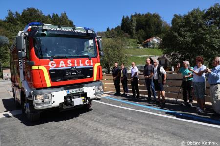 Začasni most v Stranjah povezal levi in desni breg Kamniške Bistrice (31)